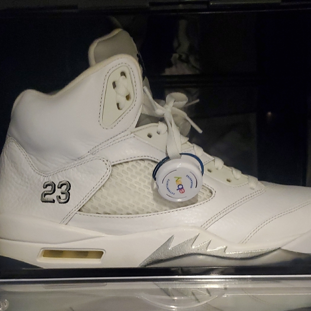 Jordan 5 White Mettalic size 12